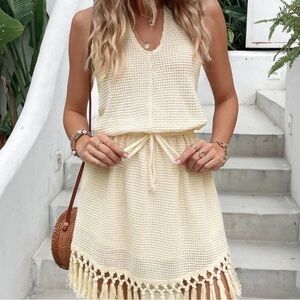 BOHO HALTER TOP BACKLESS LINED FRINGE HEM IN A CREAMY BULK LOOSE KNIT MiNi DRESS